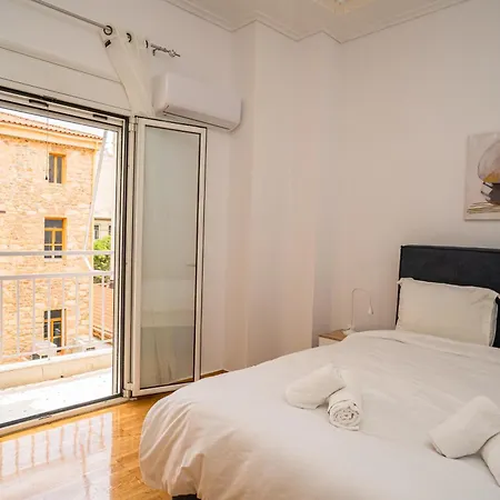Spacious 2Bd/1.5Ba Downtown One-Step From Victoria Athens Exterior photo