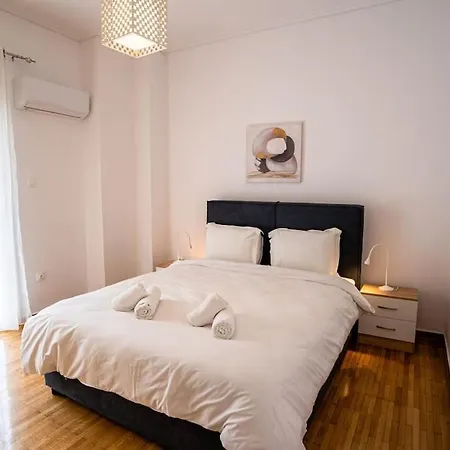 Spacious 2Bd/1.5Ba Downtown One-Step From Victoria Athens Exterior photo
