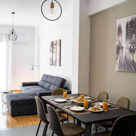 Spacious 2Bd/1.5Ba Downtown One-Step From Victoria Athens Exterior photo