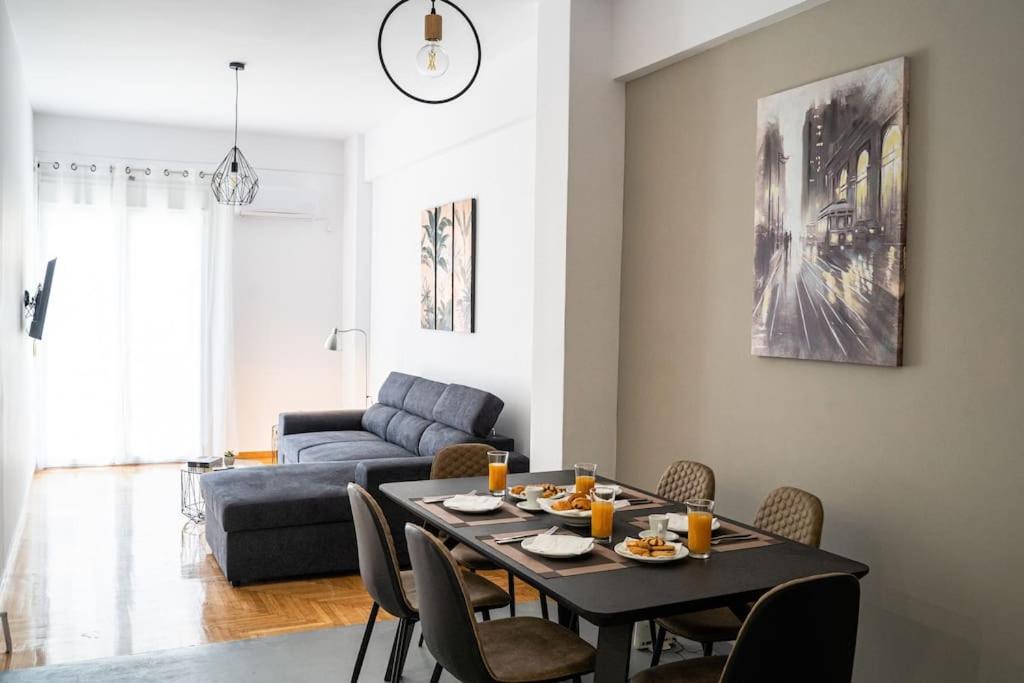 Spacious 2bd/1.5ba Downtown One-step From Victoria Apartment Athens